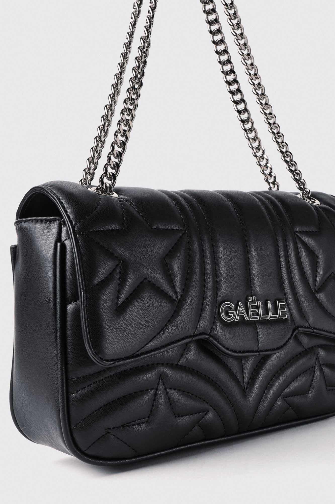 Mini shoulder strap con matelasse' e logo con strass • Nero - Gaëlle Paris
