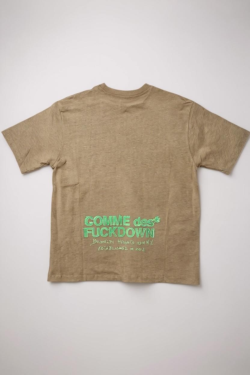 COMME DES FUCKDOWN - TSHIRT IN JERSEY BEIGE CON STAMPA
