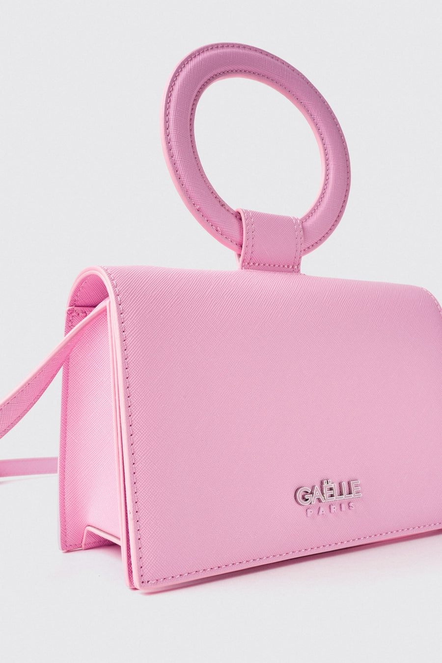 Mini Shoulder Strap con Logo in Metallo • Rosa - Gaëlle Paris — 1/3