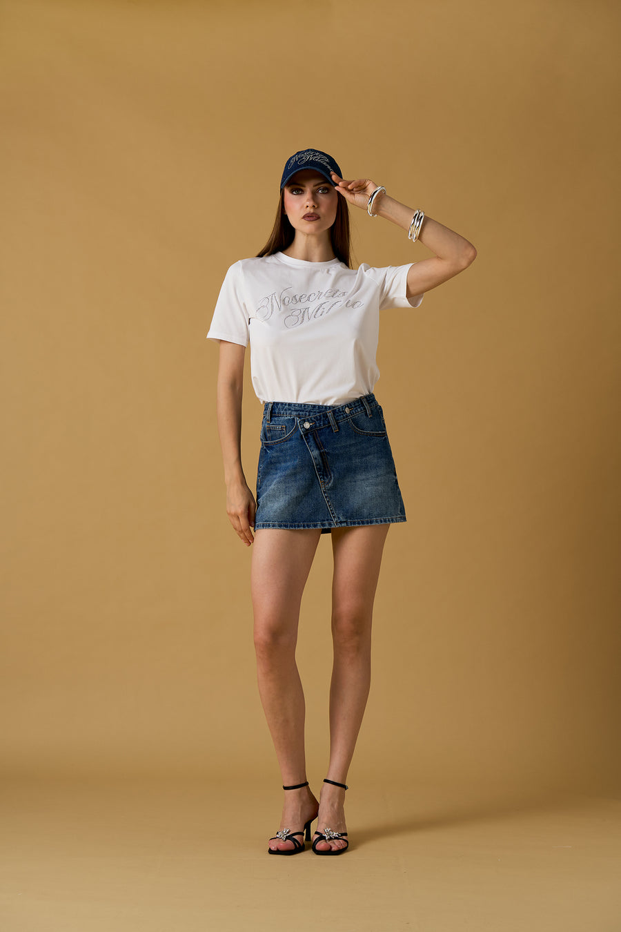 T-shirt donna No Secret bianca con scritta strass – maglia girocollo elegante casual — 2/2