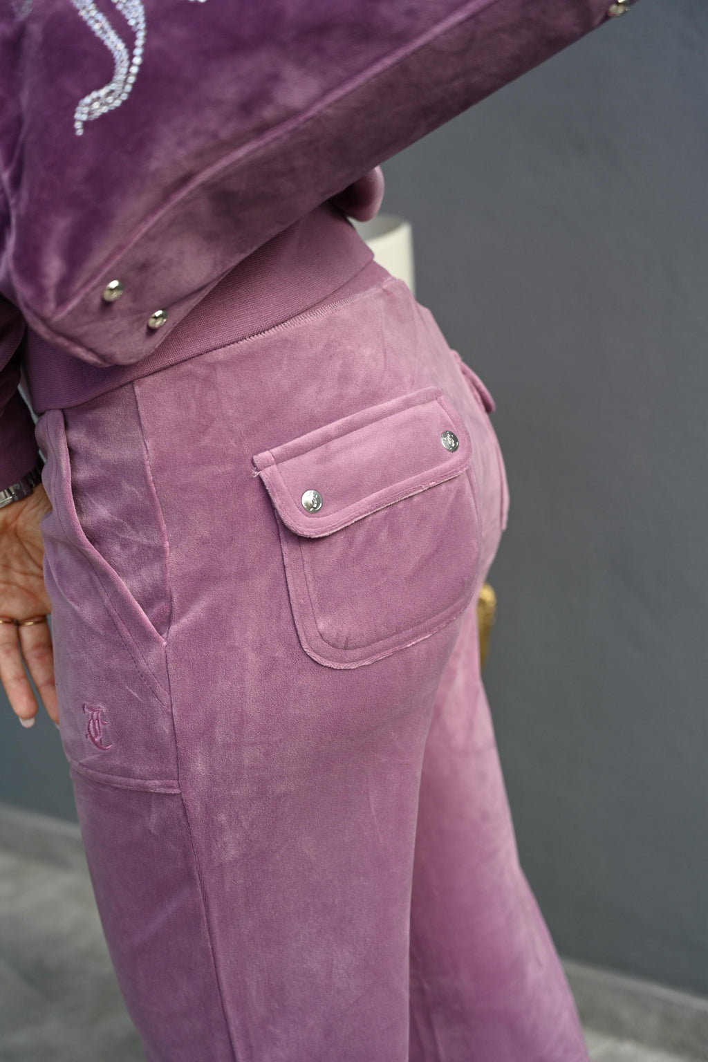 JUICY COUTURE - PANTALONE TUTA A VITA BASSA LAYLA SVASATI VIOLA