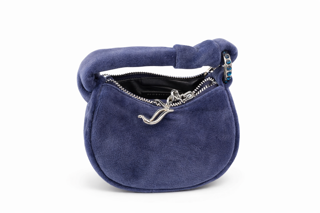 Borsa Mini Juicy Couture in velluto blu con charm gioiello