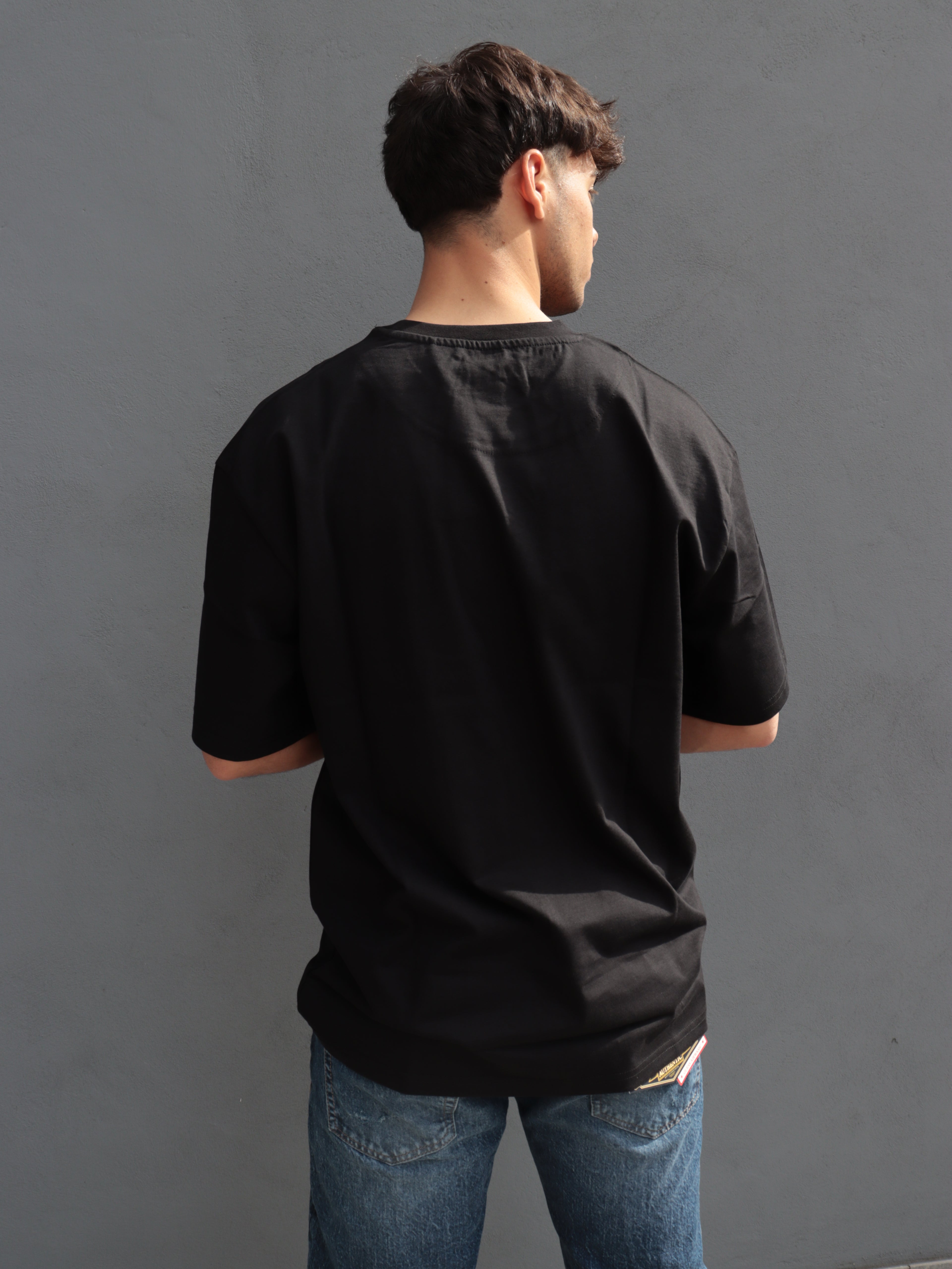 T-shirt Karl Kani uomo – Oversize con logo frontale