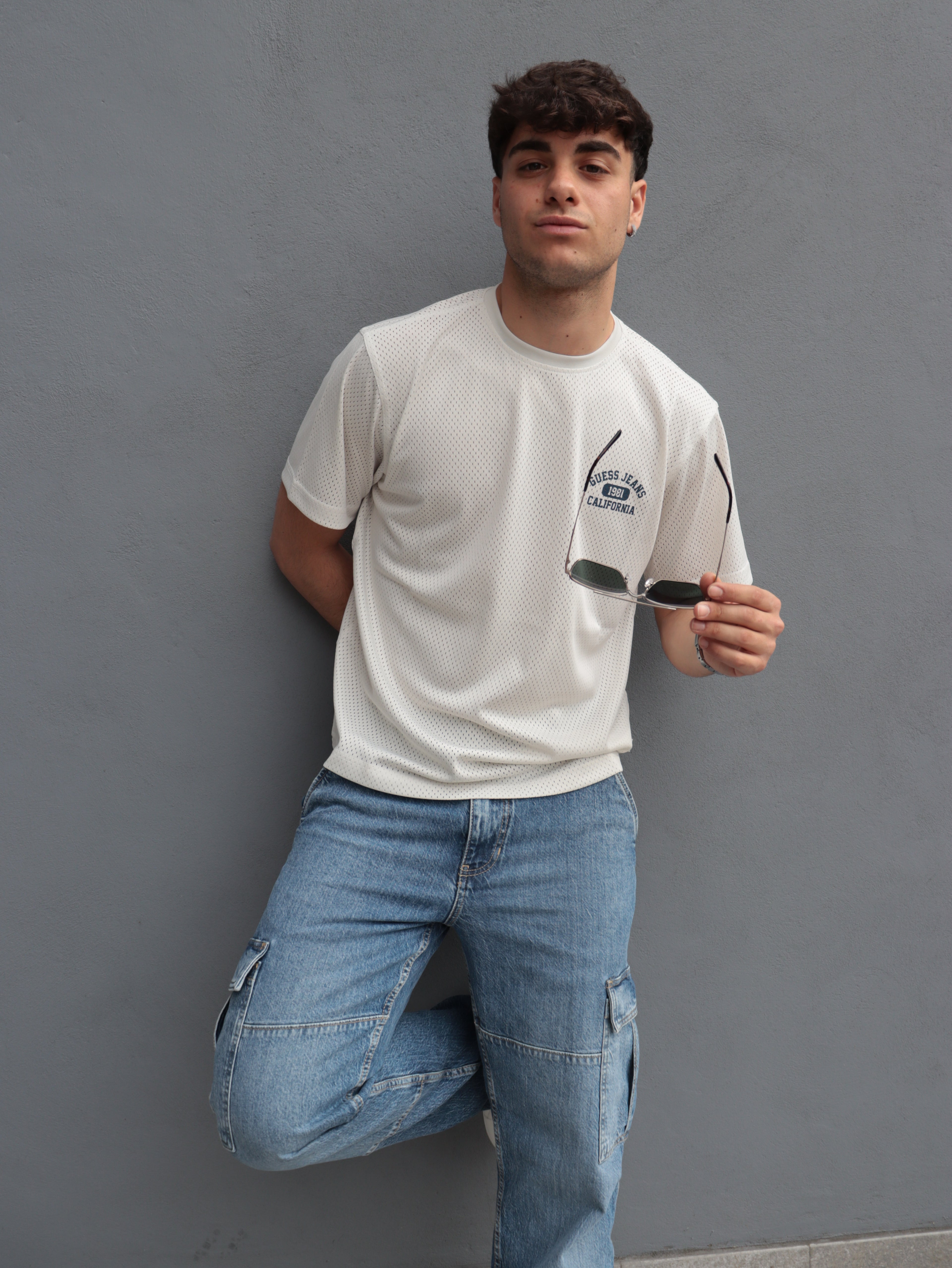 T-shirt Guess Jeans uomo traforata – Stile casual moderno