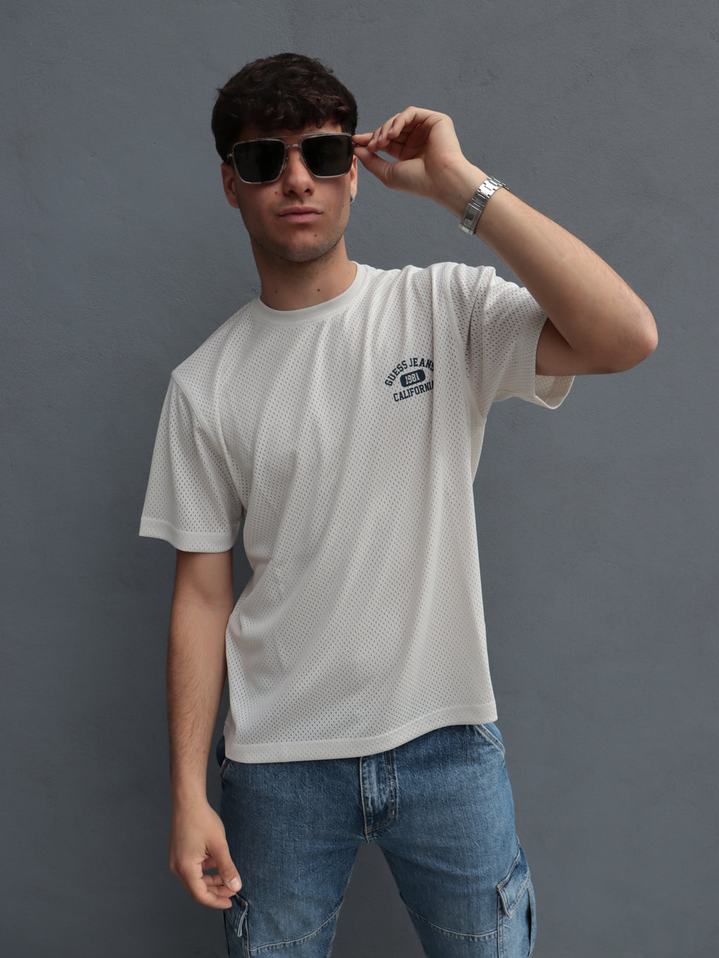 T-shirt Guess Jeans uomo traforata – Stile casual moderno