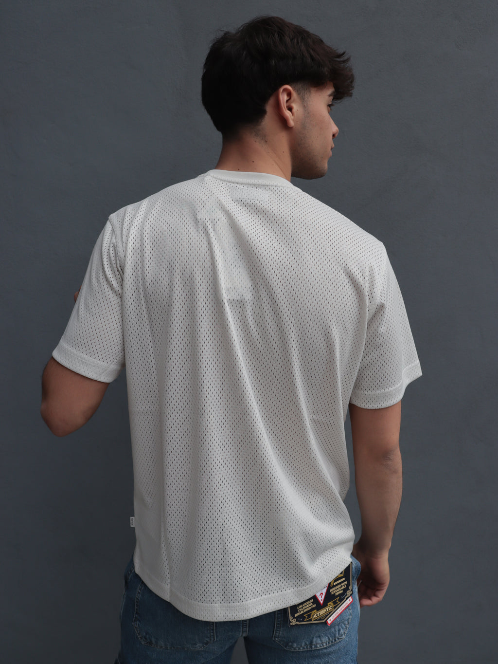 T-shirt Guess Jeans uomo traforata – Stile casual moderno