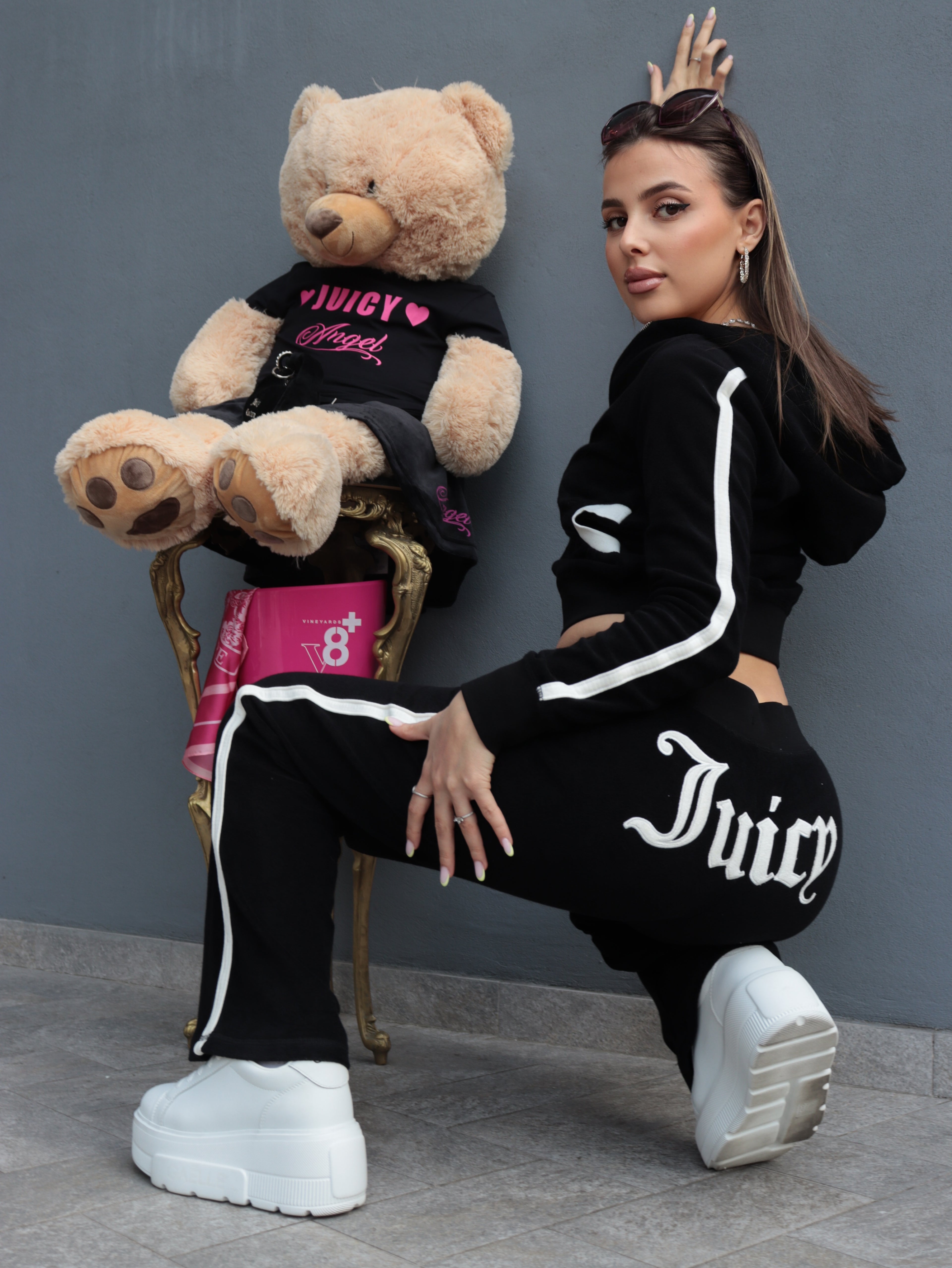 Tuta Donna Juicy Couture Appliqué Terry – Felpa Crop con Zip e Pantalone Logo