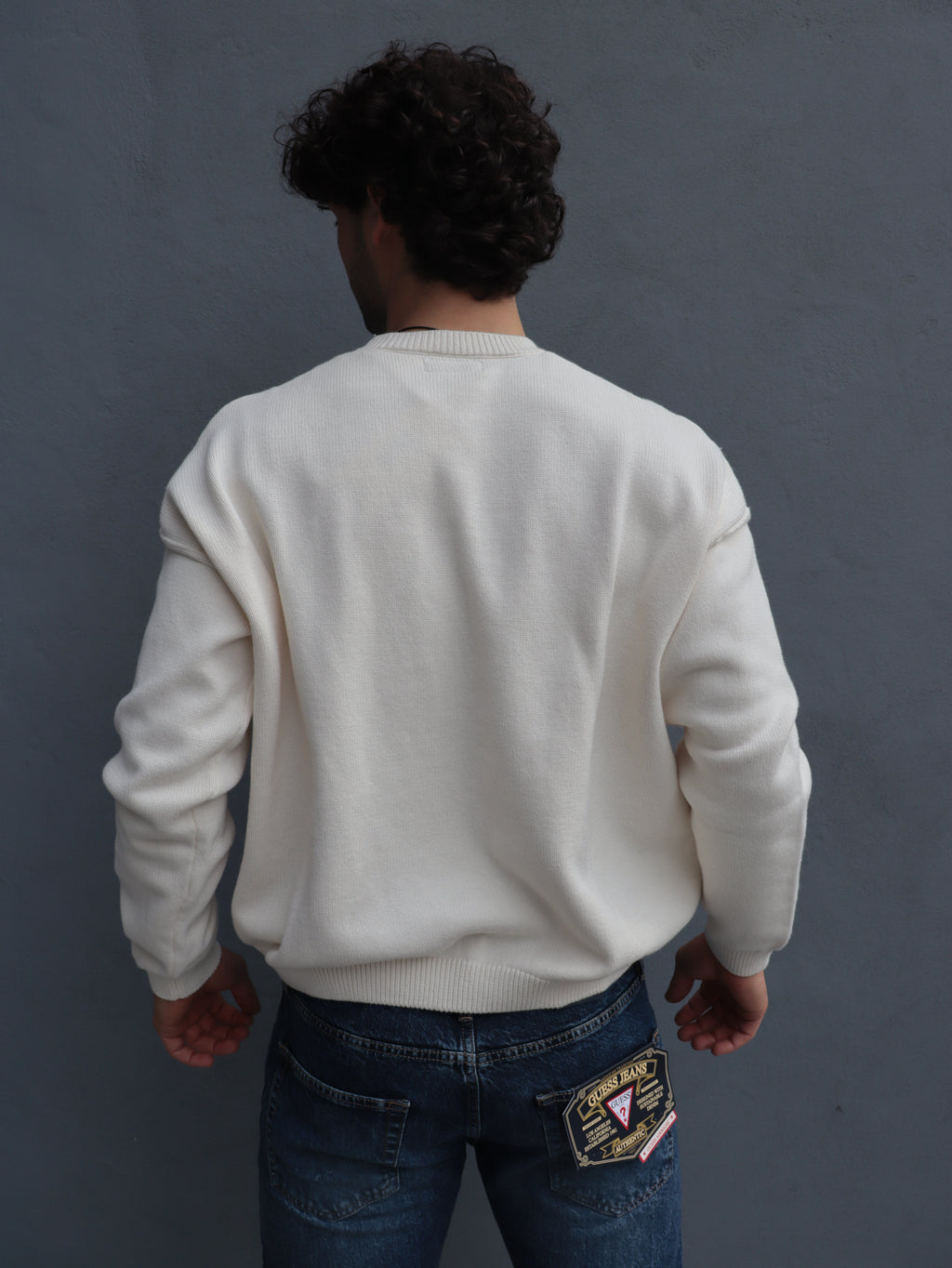 Maglia Uomo Guess in Cotone con Jeans Slim Fit – Look Casual Moderno