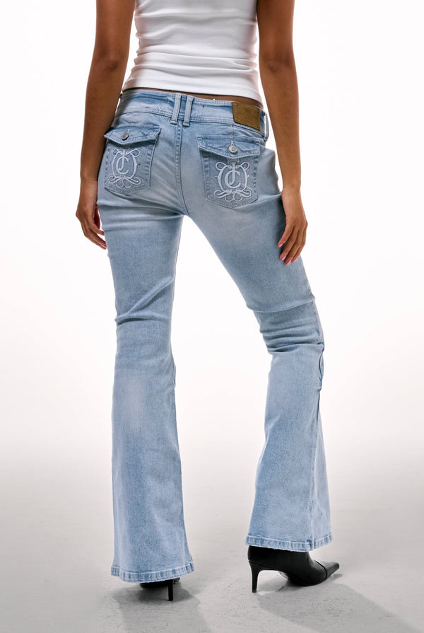 Jeans Flare Juicy Couture Light Wash con Ricamo Crest