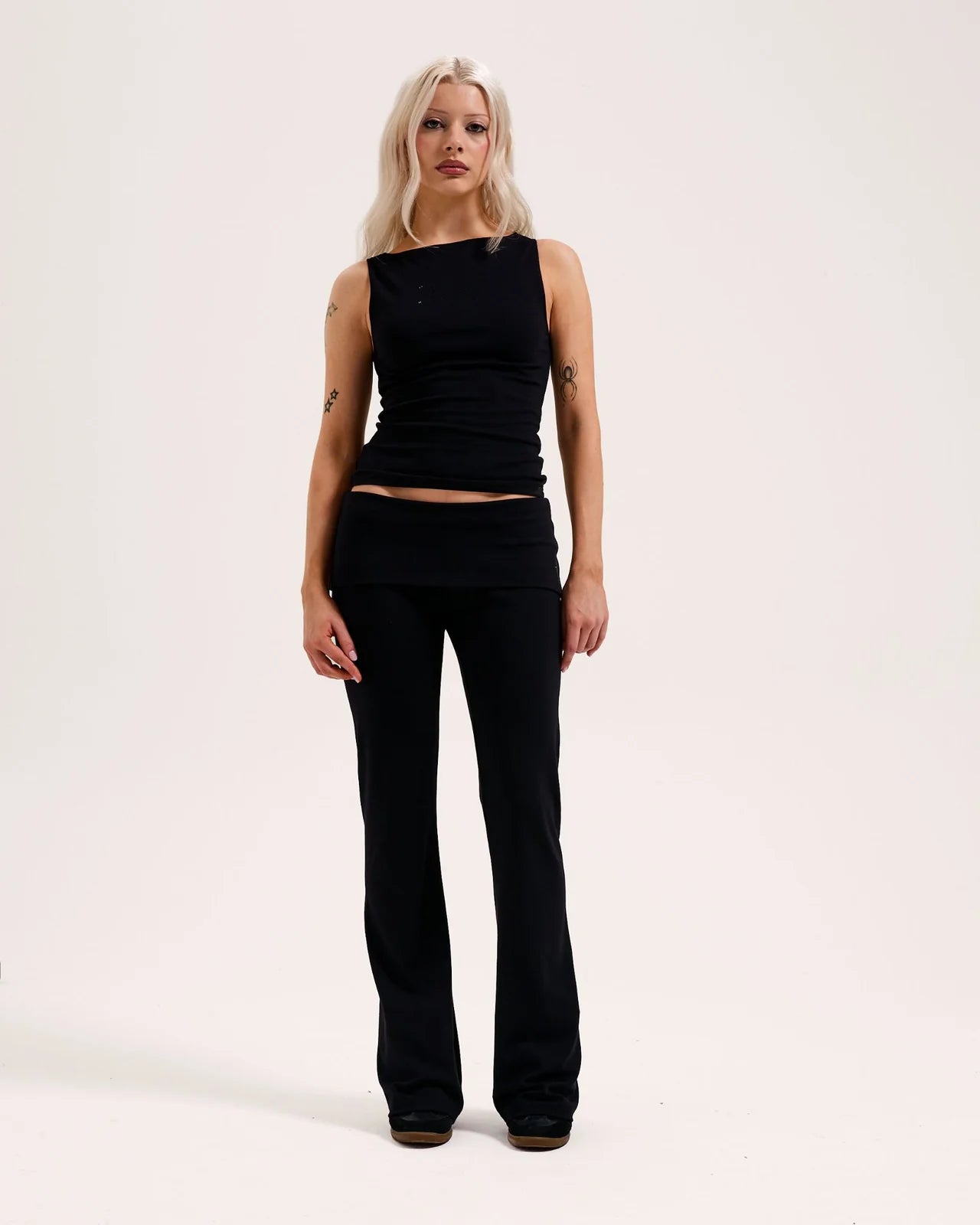 JUICY COUTURE - Steven Roll Down Pants