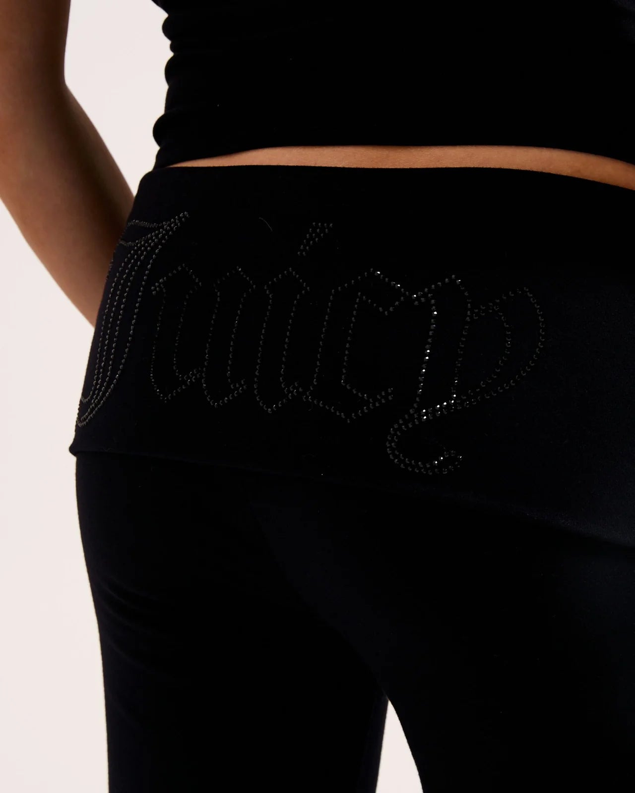 JUICY COUTURE - Steven Roll Down Pants