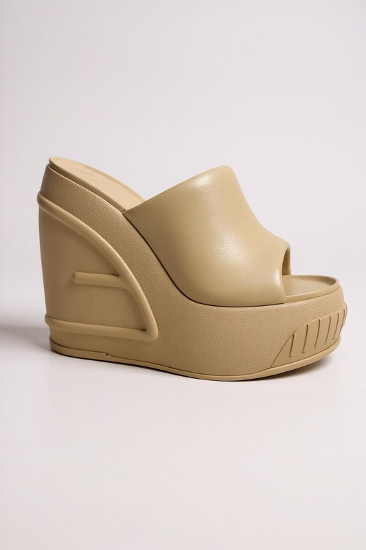 FENDI - SLIDE PLATFORM NAPPA BUFF