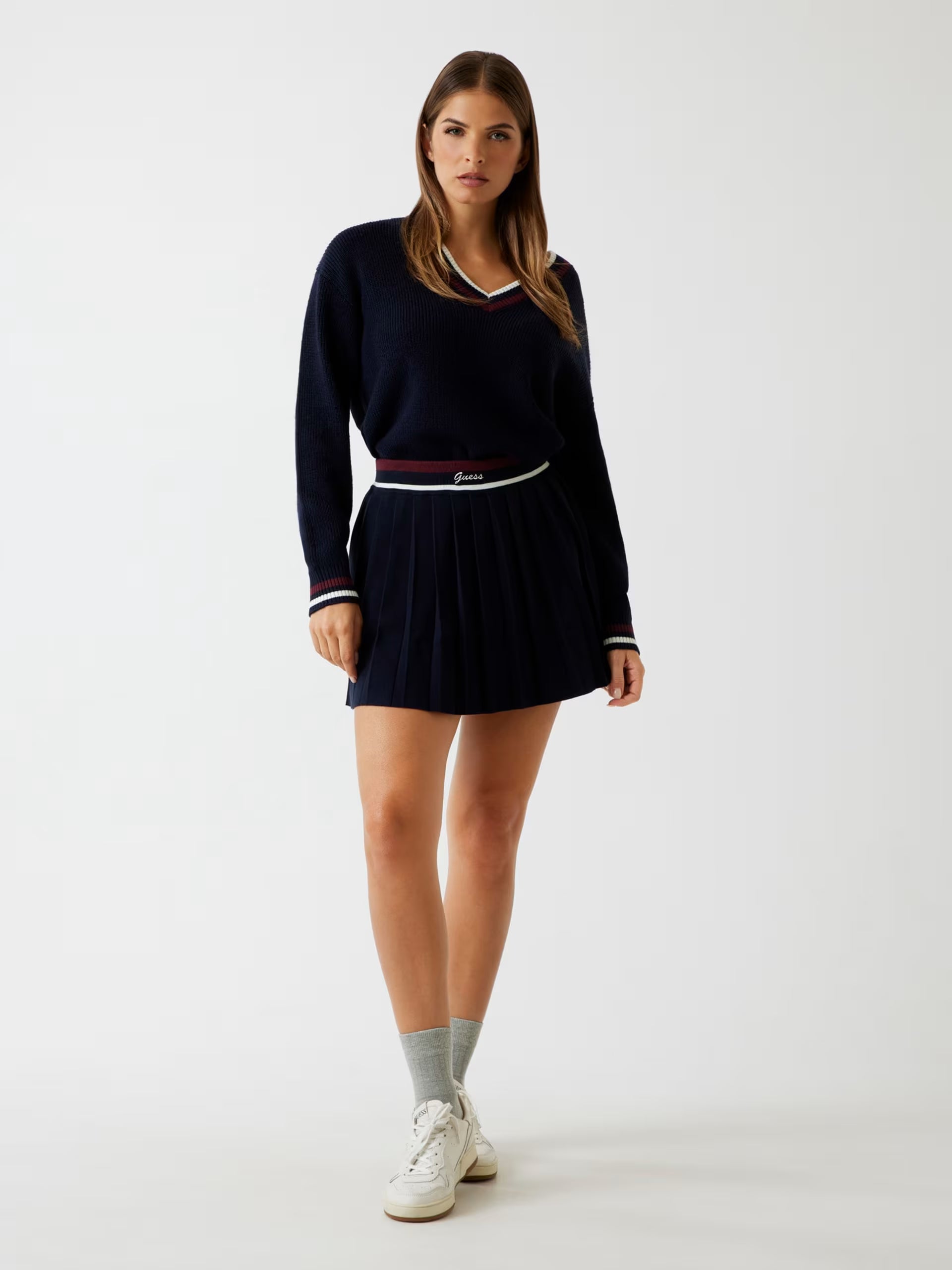 Guess - Maglione scollo a V misto lana
