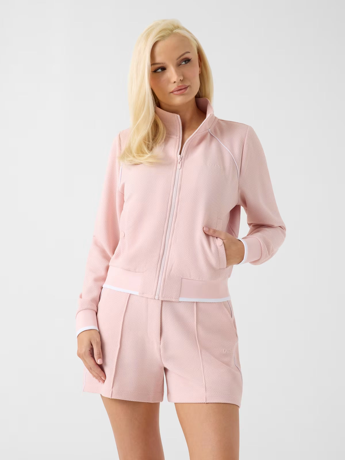 Felpa donna Guess rosa con logo – comfort e stile casual chic